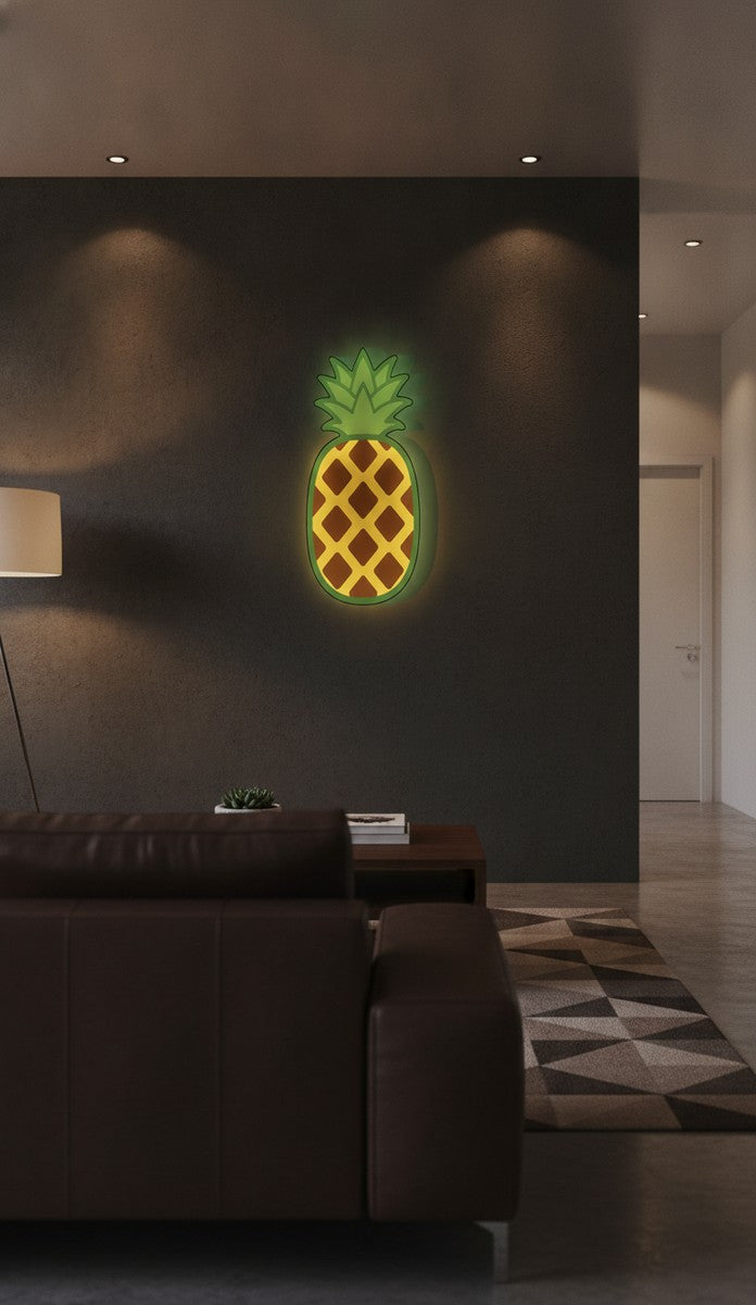 Ananas LED-Lampe an der Wand im Wohnzimmer
