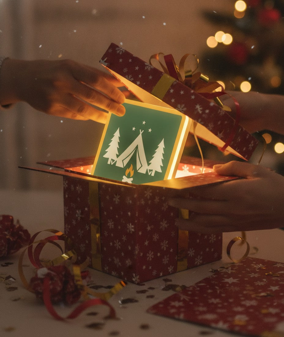 Camping LED-Lampe als Geschenk beim Auspacken