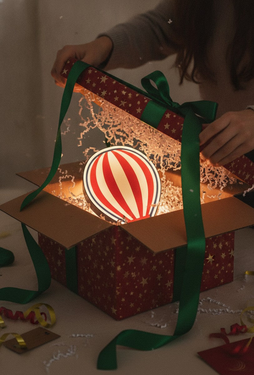 Heißluftballon LED-Lampe als Geschenk beim Auspacken