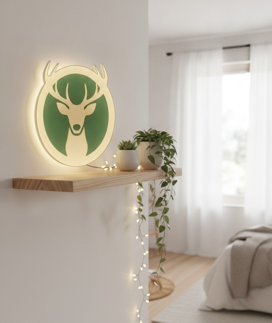 Hirsch mit Geweih LED-Lampe im Schlafzimmer