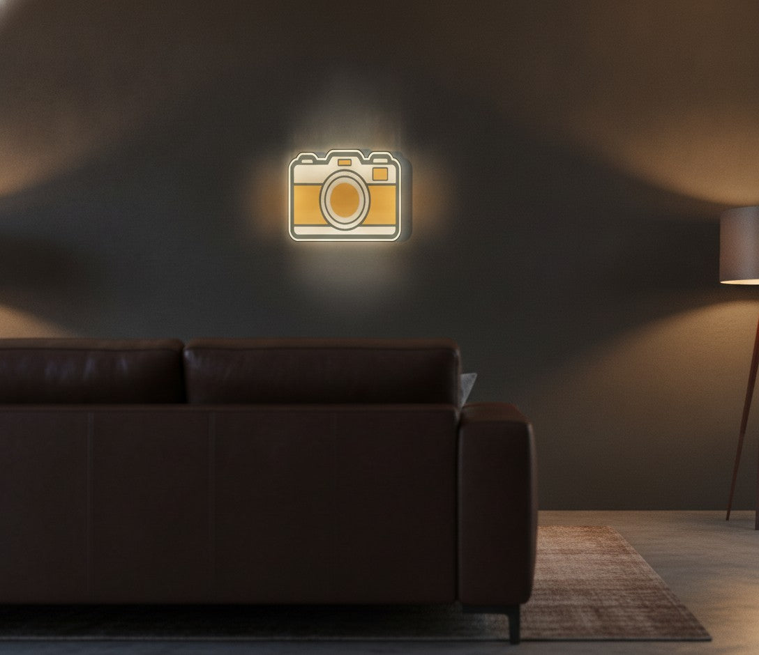 Retro-Kamera LED-Lampe an der Wand im Wohnzimmer