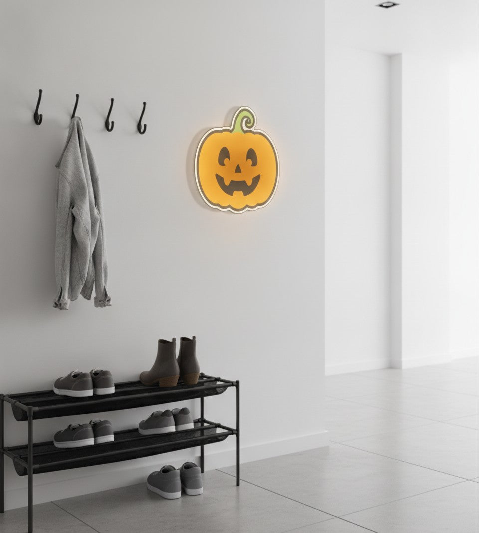 Halloween-Kürbis LED-Lampe im Flur