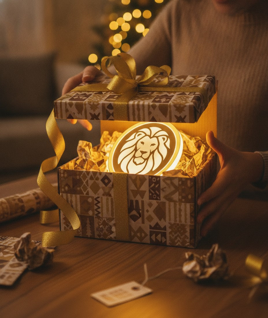 Löwe LED-Lampe als Geschenk beim Auspacken
