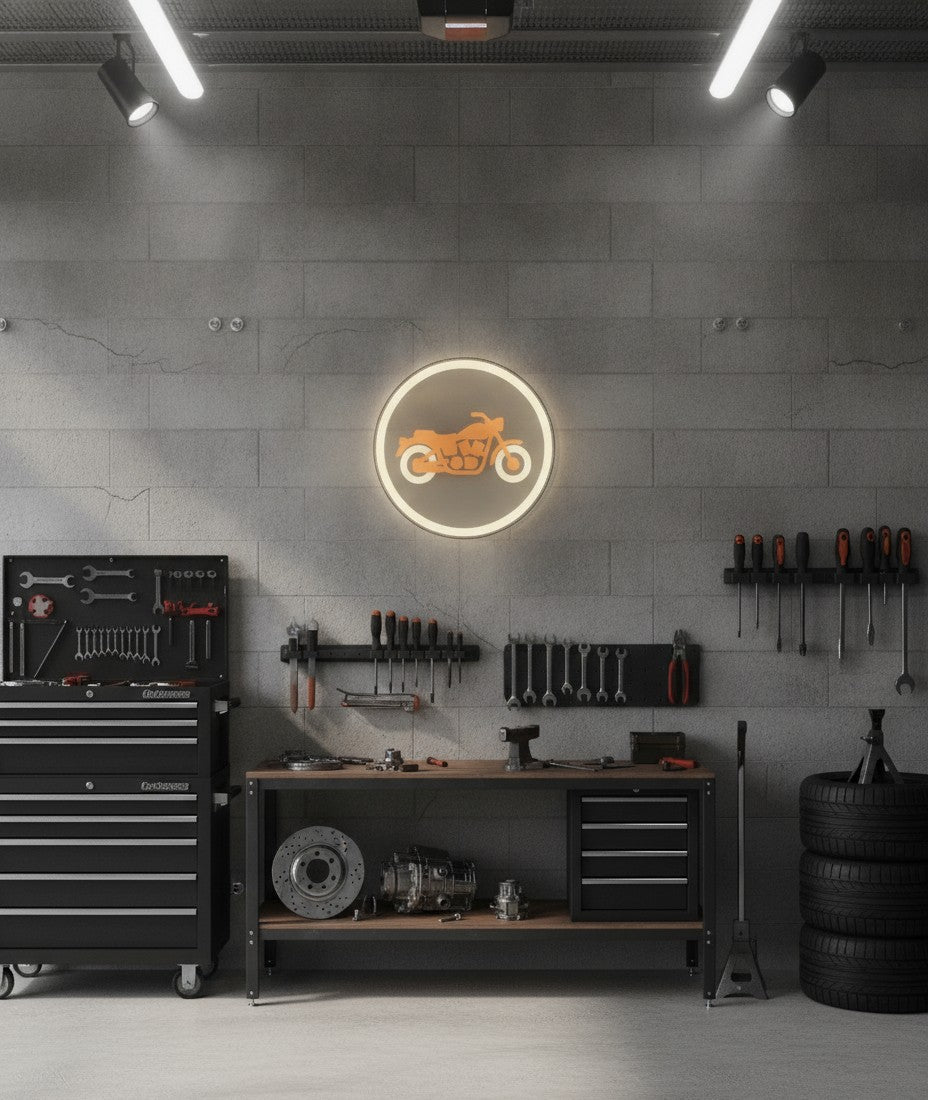 Motorrad LED-Lampe in der Garage