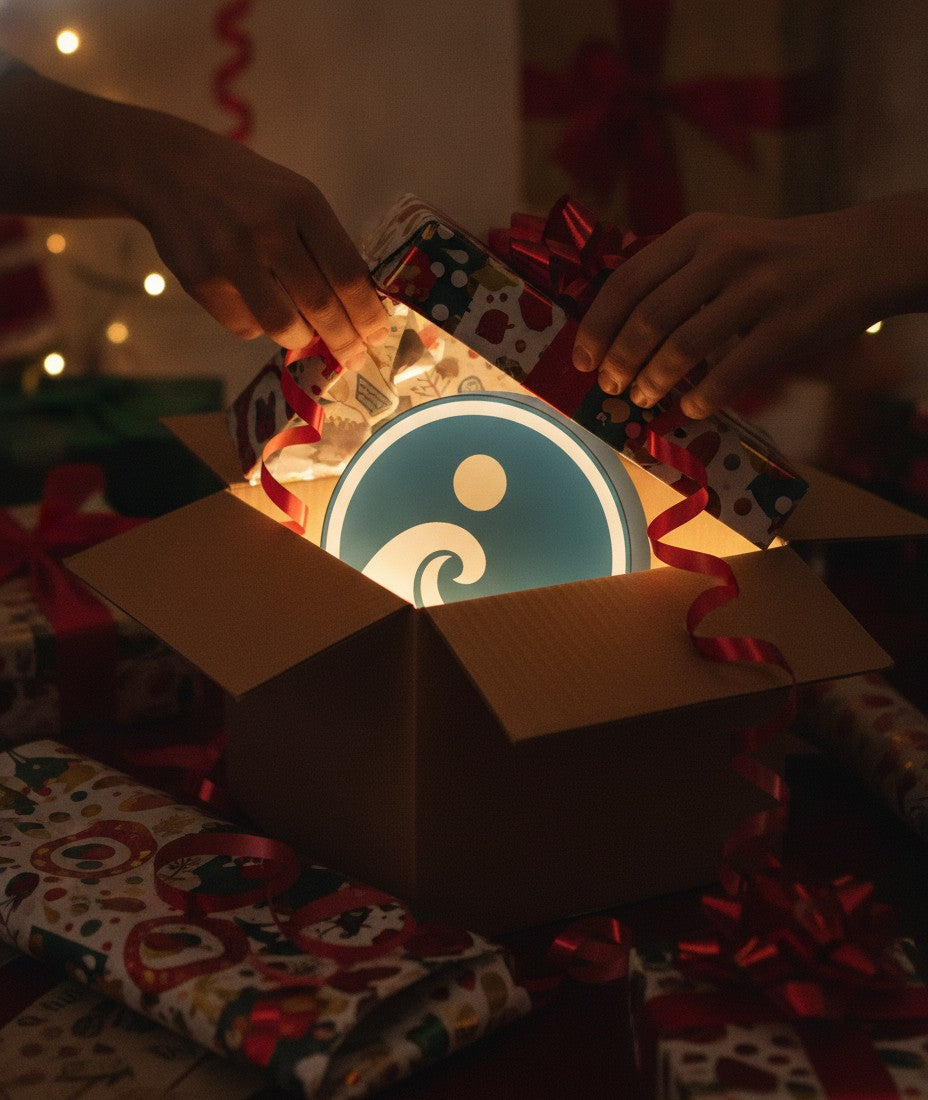 Welle LED-Lampe als Geschenk beim Auspacken